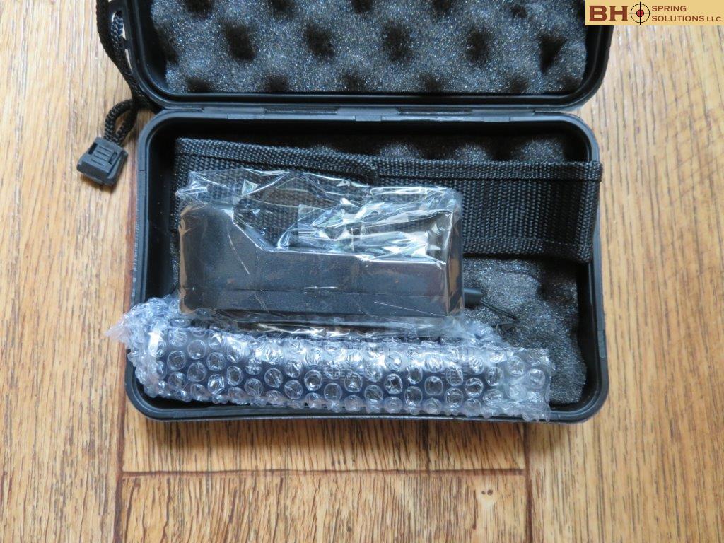 New Version Tactical Rechargeable Flashlight w/ USB Charging Cable - Image 4
