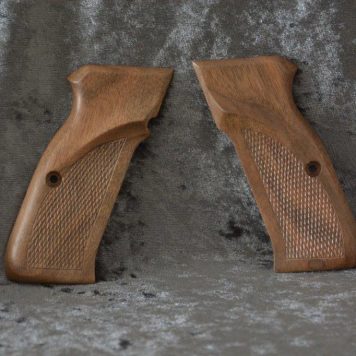 CZ-75 MastersGrips Thumb Rest/CHECKERED AVAILABLE FOR IMMEDIATE SHIPPING CZ0310TRC