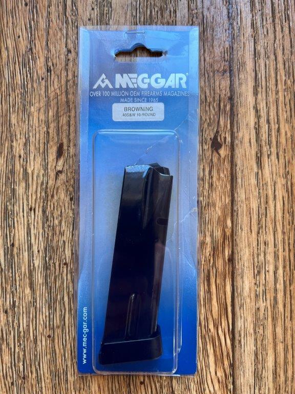 Hi-Power .40S&W, 11 rounds, Blued Magazine