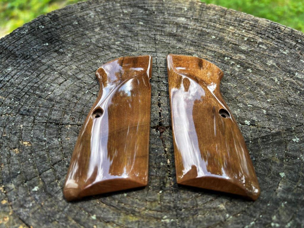 Heirloom-Grade MastersGrips for Hi-Power AVAILABLE FOR IMMEDIATE SHIPPING HP1254H - Image 2