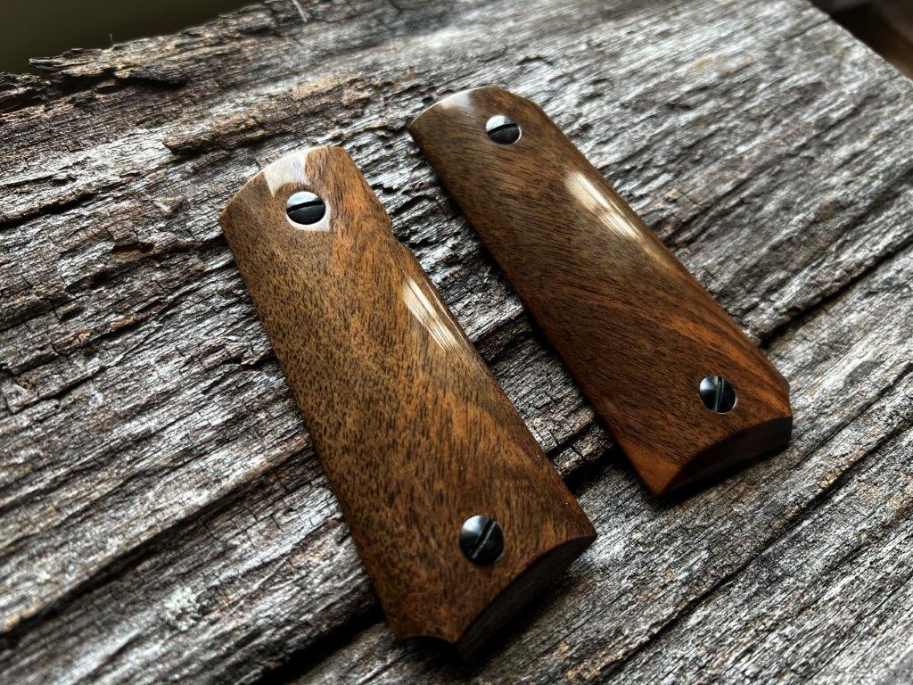 1911 OFFICER'S HEIRLOOM Master's Grips Ready for Immediate Shipping 1911-1127 - Image 2