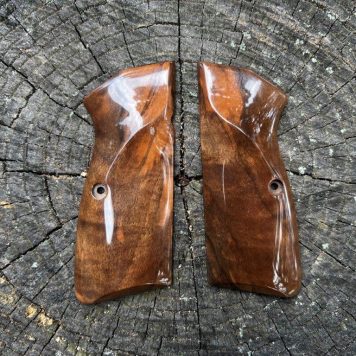 Heirloom-Grade MastersGrips for Hi-Power AVAILABLE FOR IMMEDIATE SHIPPING HP1233H