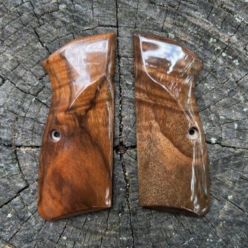 Heirloom-Grade MastersGrips for Hi-Power AVAILABLE FOR IMMEDIATE SHIPPING HP1244H