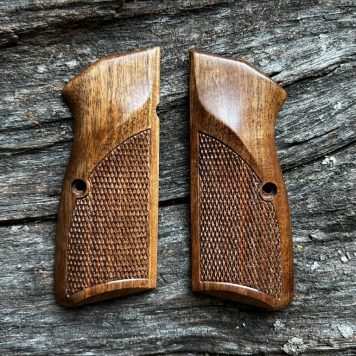 Special Series MastersGrips for Hi-Power AVAILABLE FOR IMMEDIATE SHIPPING HP1516C_Straight Grain Walnut